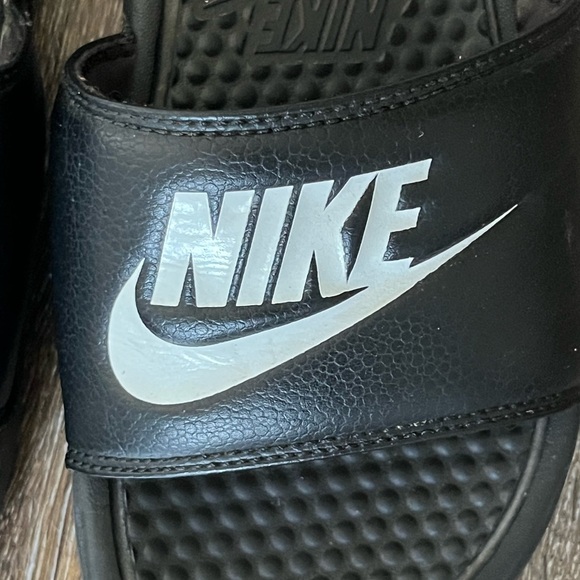 Nike Black Slide Sandals with Logo - Picture 4 of 6